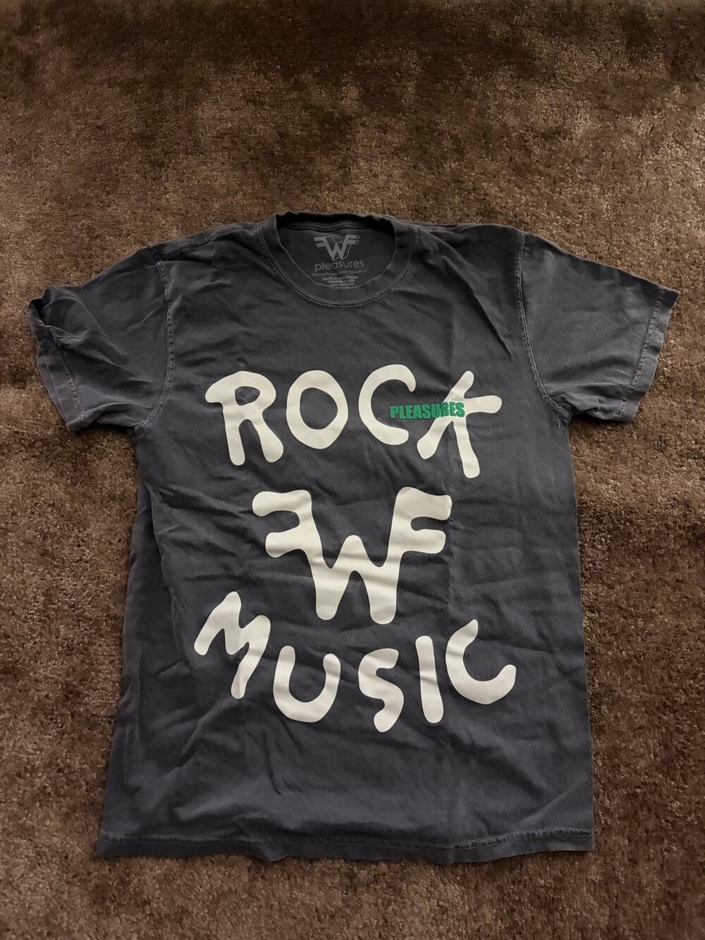 PLEASURES Weezer Rock Music Tee Shirt (Gray, Small)